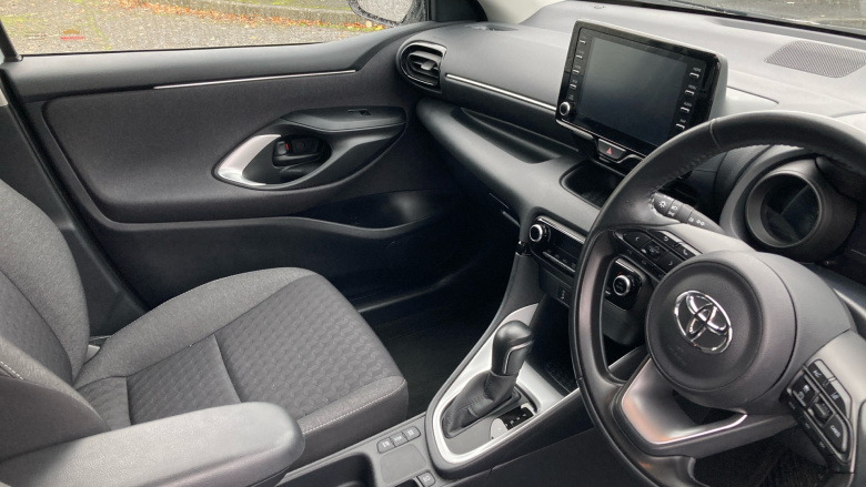 Toyota Yaris 1.5 Hybrid Design 5dr CVT Hybrid Hatchback